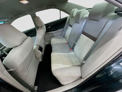 Used 2014 Toyota Camry LE FWD image 28