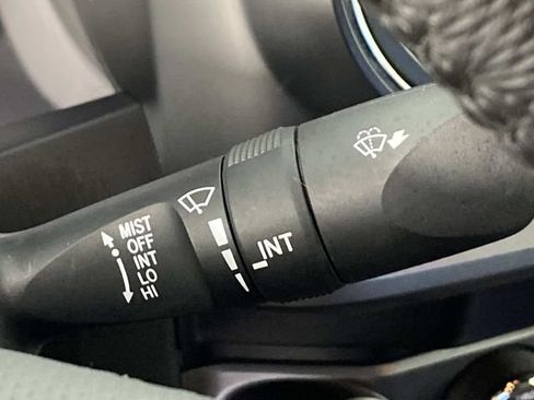 Used 2023 Toyota Tacoma TRD Sport w/ Technology Package AWD/4WD image 19