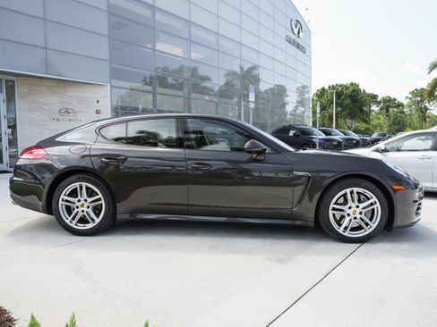 Used 2014 Porsche Panamera 4 AWD/4WD image 11
