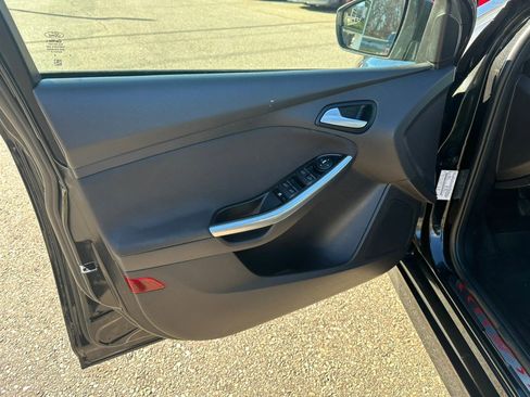 Used 2014 Ford Focus ST w/ Equipment Group 202A image 9