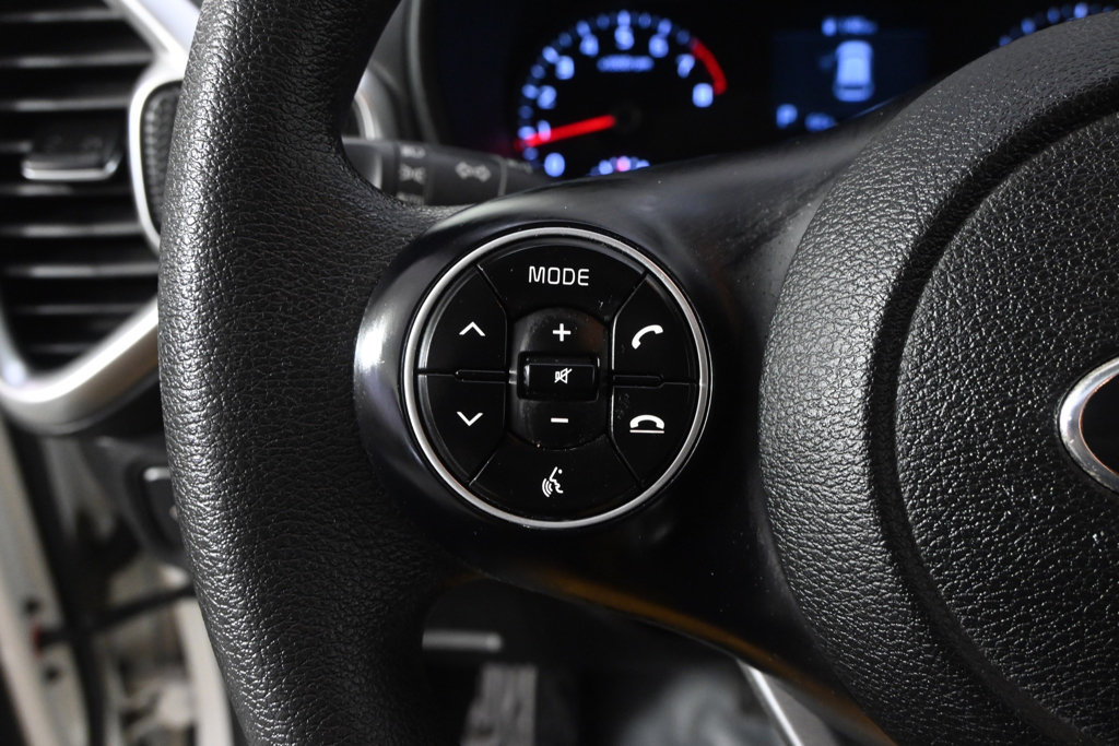 Used 2021 Kia Soul LX FWD image 32