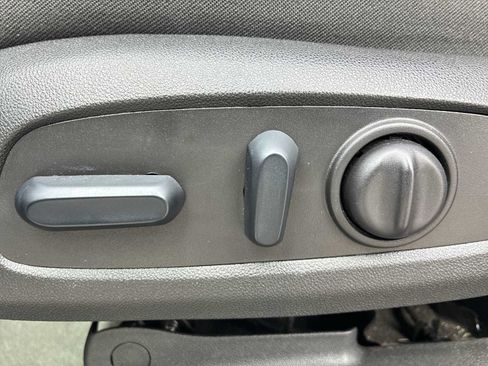 Used 2024 Chevrolet Equinox LT AWD/4WD image 14