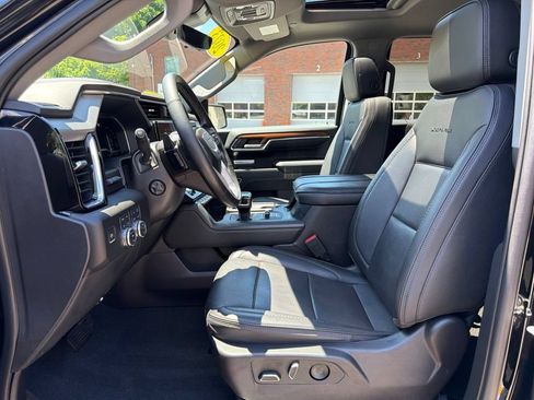 Used 2023 GMC Sierra 1500 Denali w/ Technology Package AWD/4WD image 14