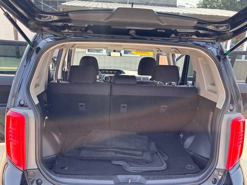 Used 2009 Scion xB FWD image 10
