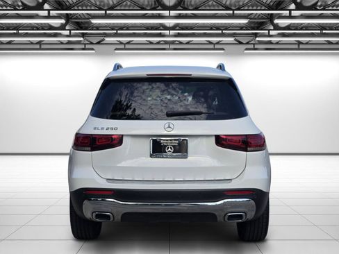 Used 2021 Mercedes-Benz GLB 250 image 8