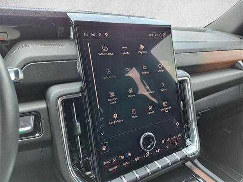 Used 2025 GMC Yukon Denali w/ Denali Reserve Package AWD/4WD image 15