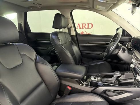 Used 2024 Kia Telluride S w/ S Sunroof Package FWD image 16
