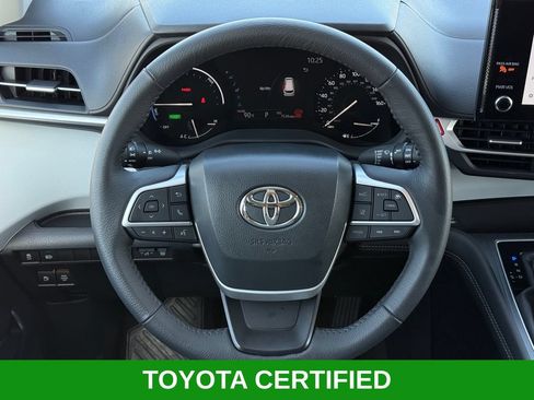Certified 2026 Toyota Sienna XLE FWD image 19