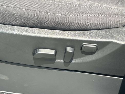 New 2026 Nissan Frontier SV w/ SV Convenience Package RWD image 16