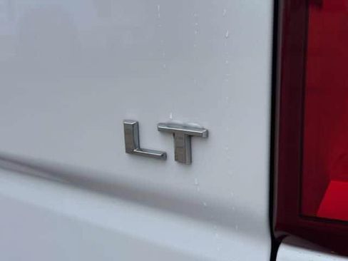 Used 2019 Chevrolet Silverado 1500 LT Trail Boss w/ Convenience Package AWD/4WD image 9
