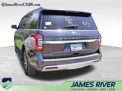 Used 2024 Ford Expedition Limited RWD image 17