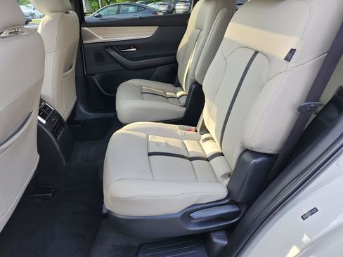 Used 2024 MAZDA CX-90 Plug-In Hybrid w/ Preferred AWD/4WD image 19