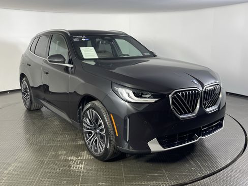 Certified 2025 BMW X3 xDrive30i AWD/4WD image 3