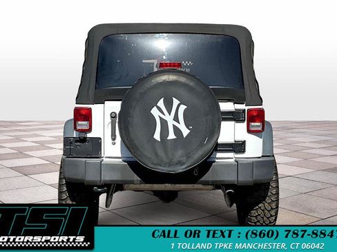 Used 2015 Jeep Wrangler Unlimited Sport w/ Quick Order Package 24S AWD/4WD image 4