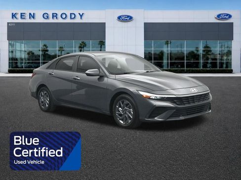 Used 2024 Hyundai Elantra SEL FWD image 1