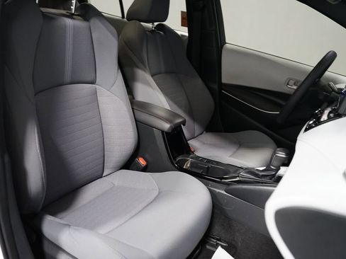 Used 2024 Toyota Corolla SE image 27