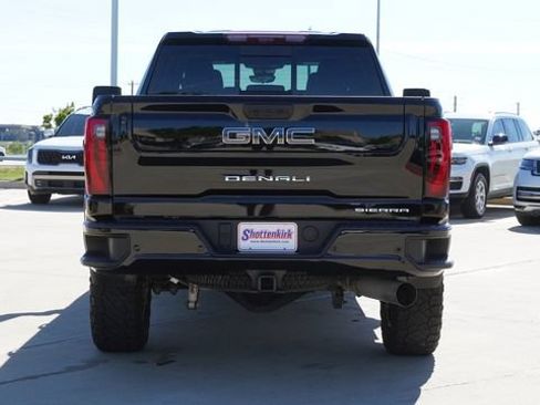Used 2025 GMC Sierra 2500 Denali Ultimate AWD/4WD image 8