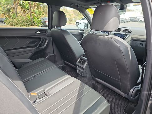 Used 2023 Volkswagen Tiguan SE R-Line image 14