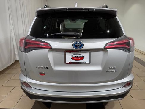 Used 2016 Toyota RAV4 XLE w/ Convenience Package AWD/4WD image 4