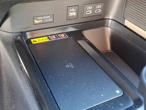 Certified 2025 Toyota Camry SE image 24