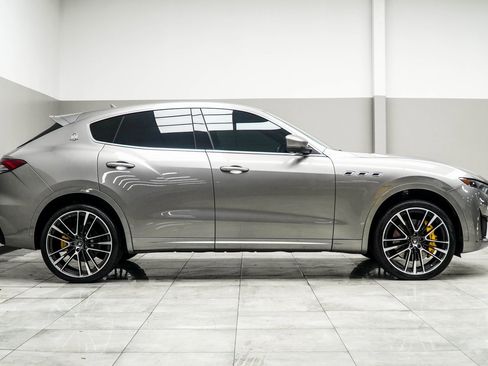 Used 2021 Maserati Levante GTS image 6