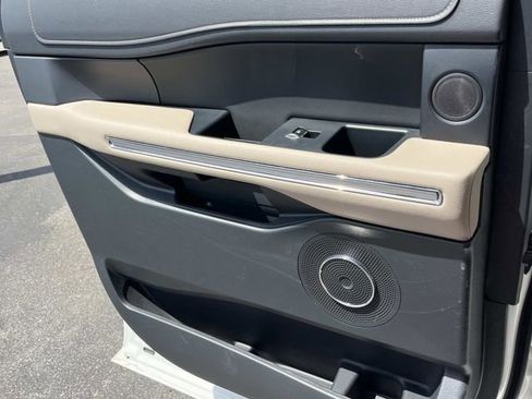 Certified 2022 Ford Expedition Max Limited AWD/4WD image 24