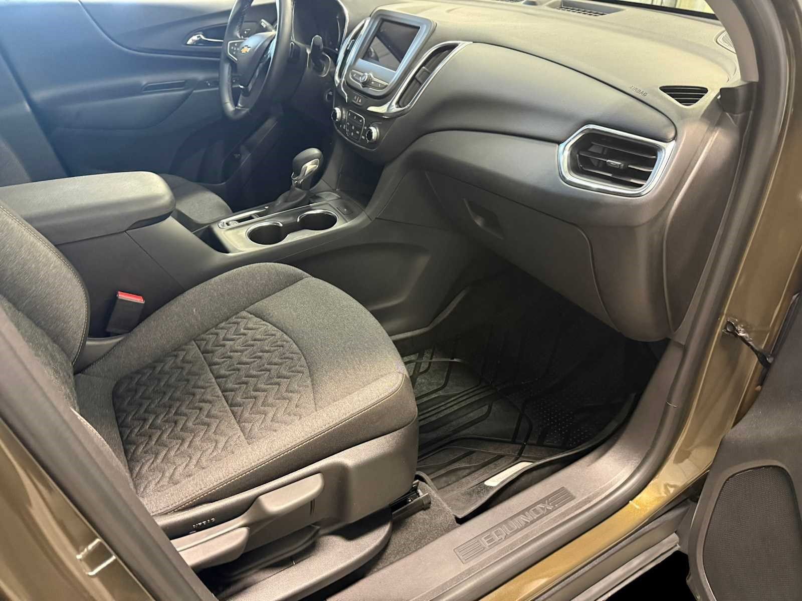 Used 2024 Chevrolet Equinox LT FWD image 26