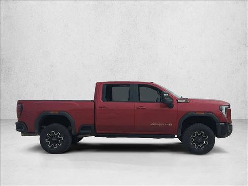Used 2025 GMC Sierra 2500 AT4X image 4