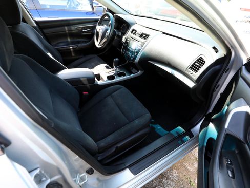 Used 2015 Nissan Altima 2.5 S w/ Special Edition Package image 8