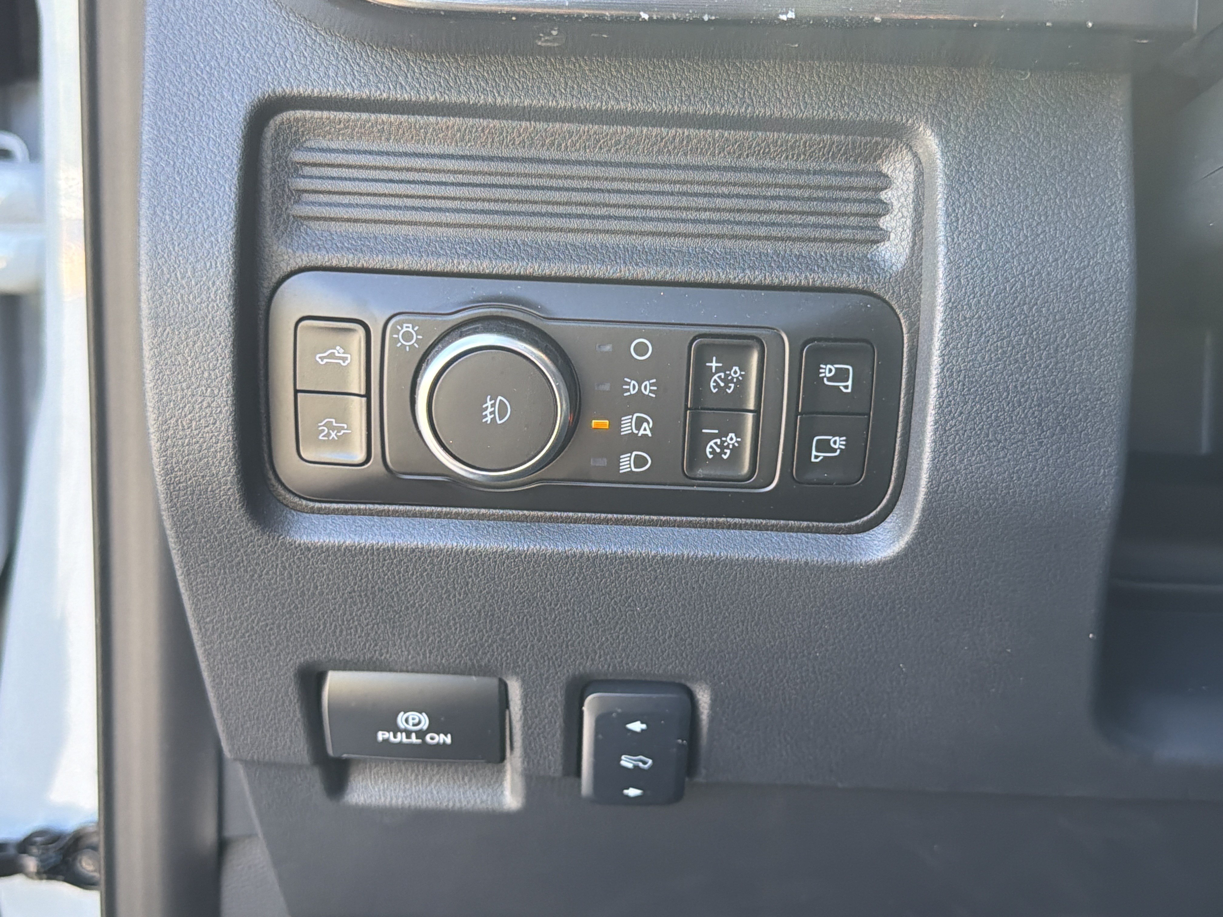 Used 2026 Ford F250 Lariat AWD/4WD image 30