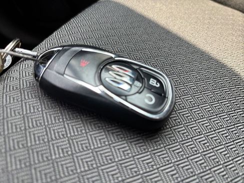 Used 2025 Buick Encore GX Preferred FWD image 18