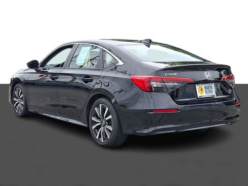 Certified 2024 Honda Civic EX image 4
