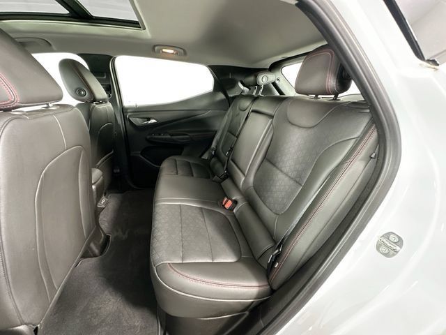 Used 2023 Chevrolet Bolt EUV Premier w/ Sun & Sound Package FWD image 27