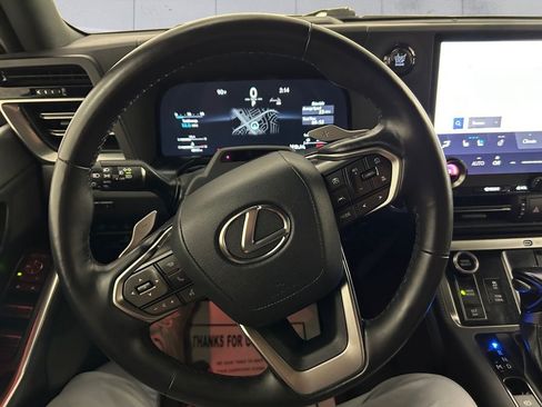 Used 2024 Lexus GX 550 w/ Accessory Package (Z1) AWD/4WD image 9