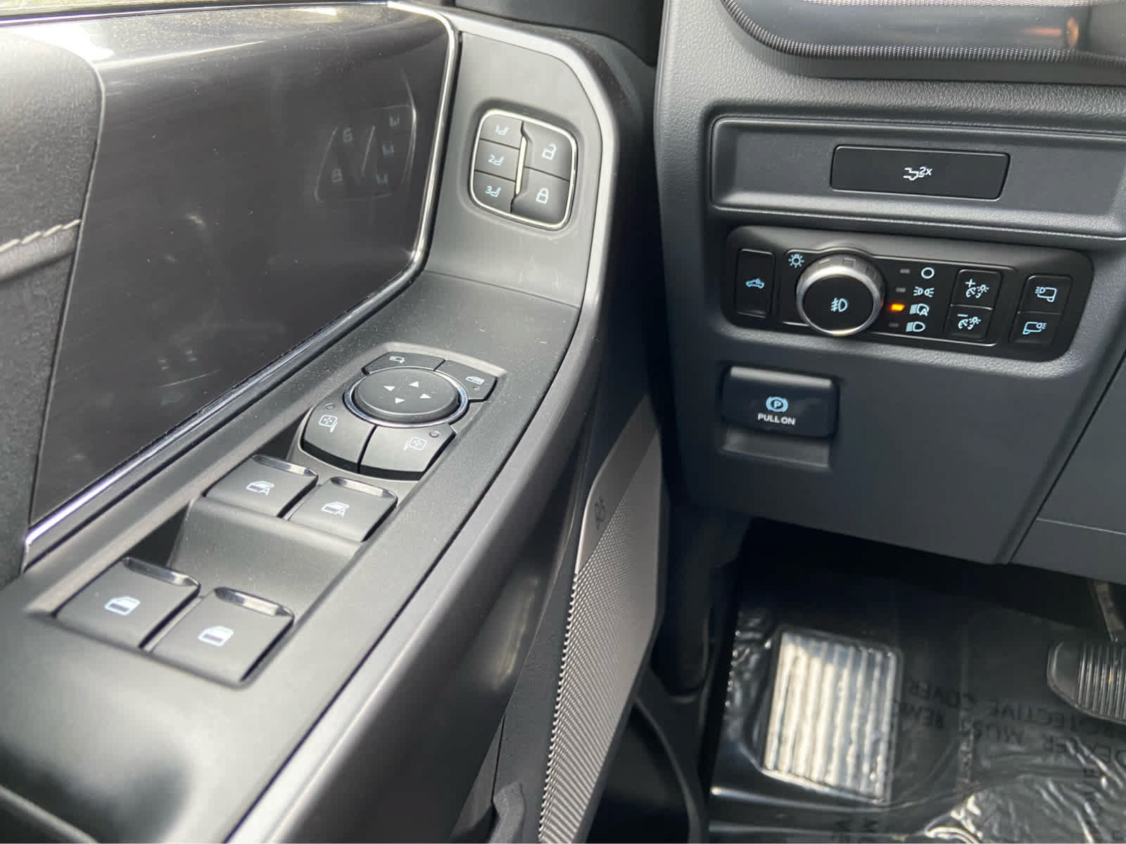 Used 2026 Ford F150 Lariat RWD image 21