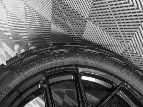 Used 2026 GMC Yukon Denali Ultimate w/ LPO, Floor Liner Package image 39