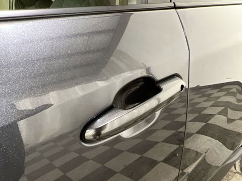 Used 2019 Toyota RAV4 LE image 15