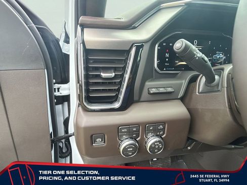 New 2026 GMC Sierra 2500 Denali w/ Denali Reserve Package AWD/4WD image 17