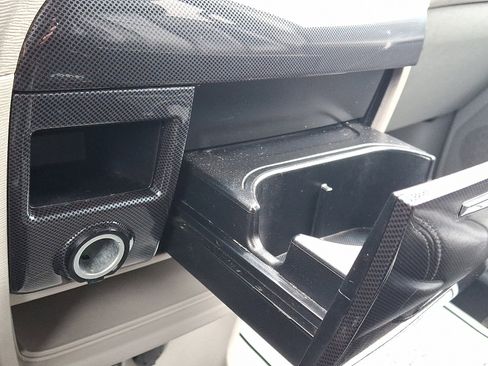 Used 2011 Toyota Sienna SE image 22