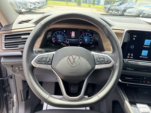 New 2026 Volkswagen Atlas SE image 28