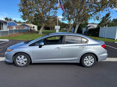 Used 2012 Honda Civic LX image 1