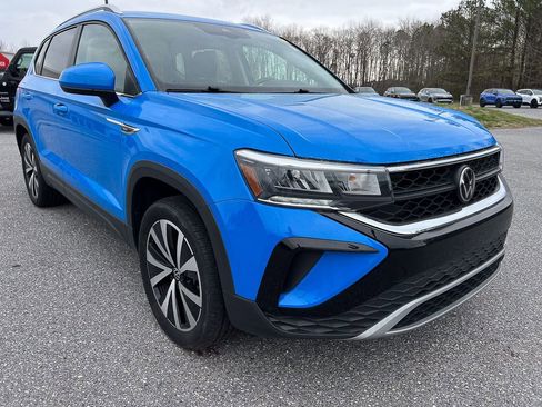 Used 2023 Volkswagen Taos SE image 11