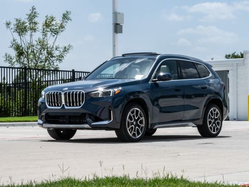 Used 2026 BMW X1 xDrive28i AWD/4WD image 5