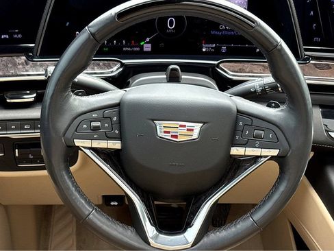 Used 2023 Cadillac Escalade Premium Luxury w/ Performance Package AWD/4WD image 14