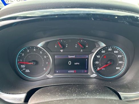 Used 2023 Chevrolet Traverse LT FWD image 12