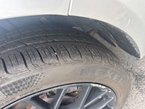 Used 2019 Ford Flex SE FWD image 12