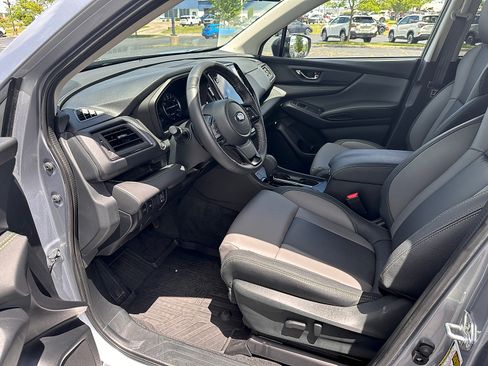 Used 2025 Subaru Ascent Onyx Edition AWD/4WD image 16