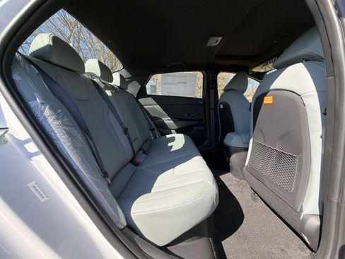 New 2026 Hyundai Elantra Limited image 24