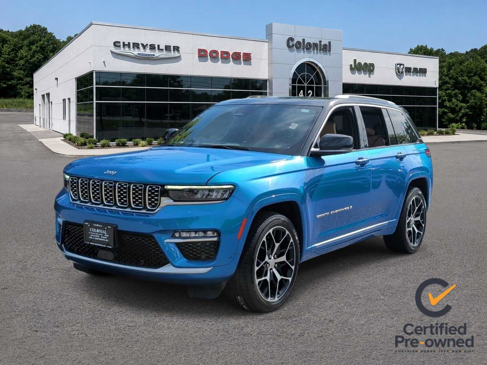 Used 2023 Jeep Grand Cherokee Summit AWD/4WD image 1