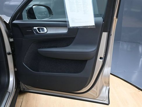 Used 2023 Volvo XC40 B4 Plus w/ Protection Package FWD image 28